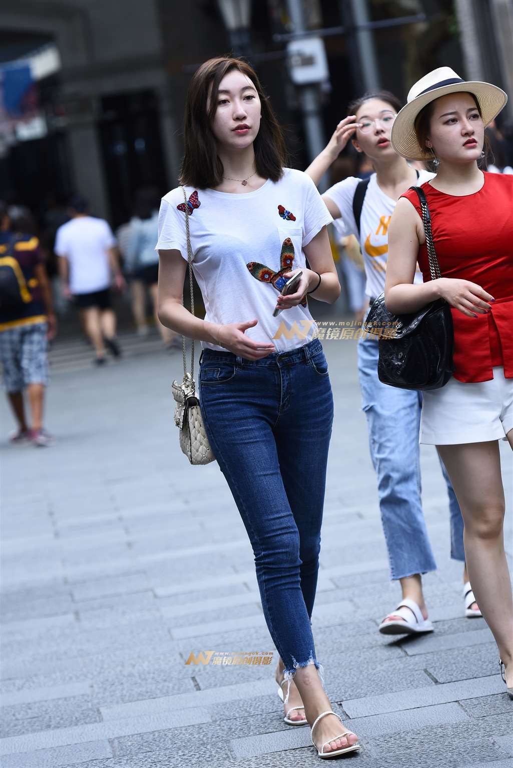 图片[4]-【咔喳赛贴】逛街中的紧身牛仔-流行馆