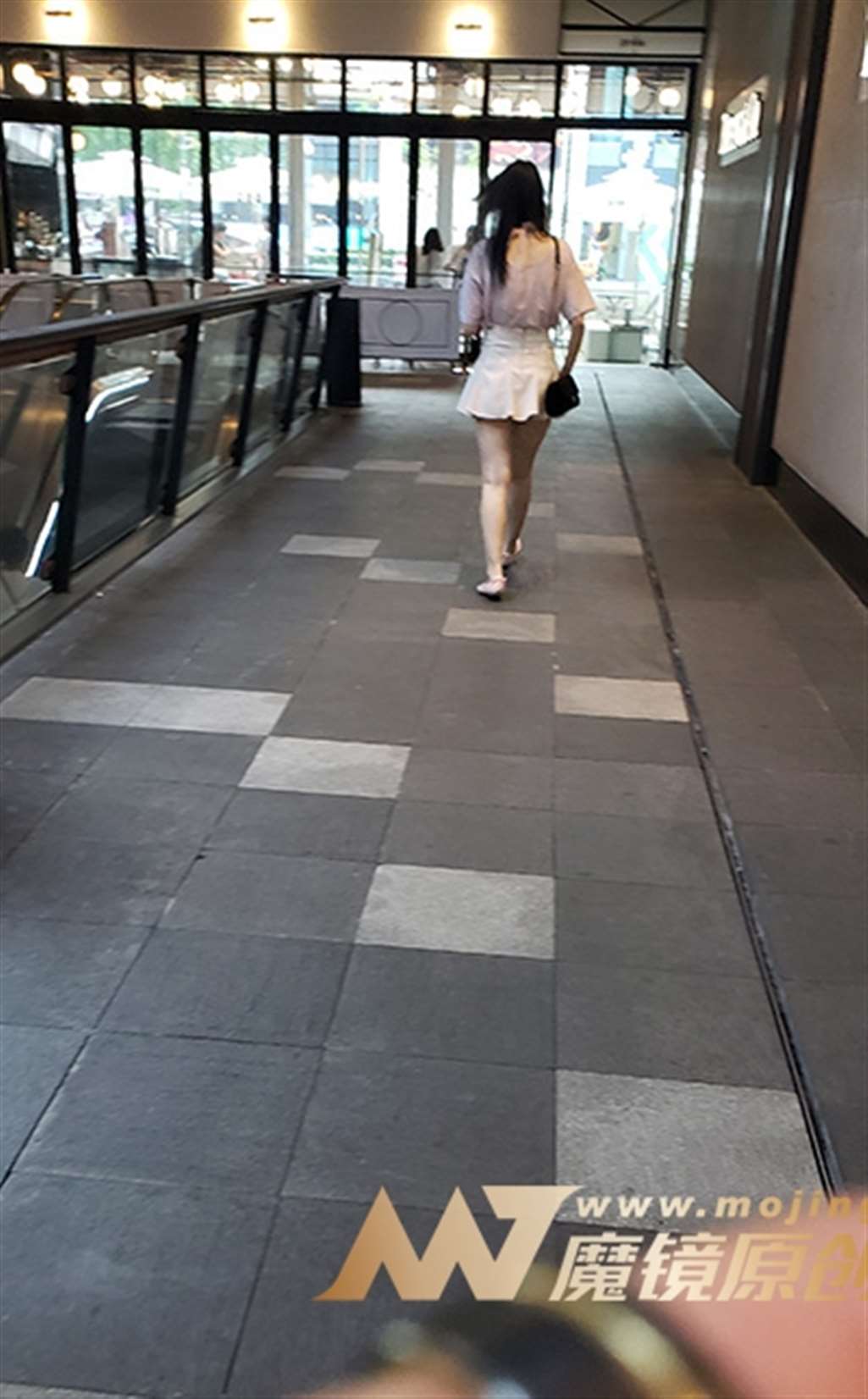 图片[3]-【凯恩赛帖】白皙短裙女孩 真诱人-流行馆