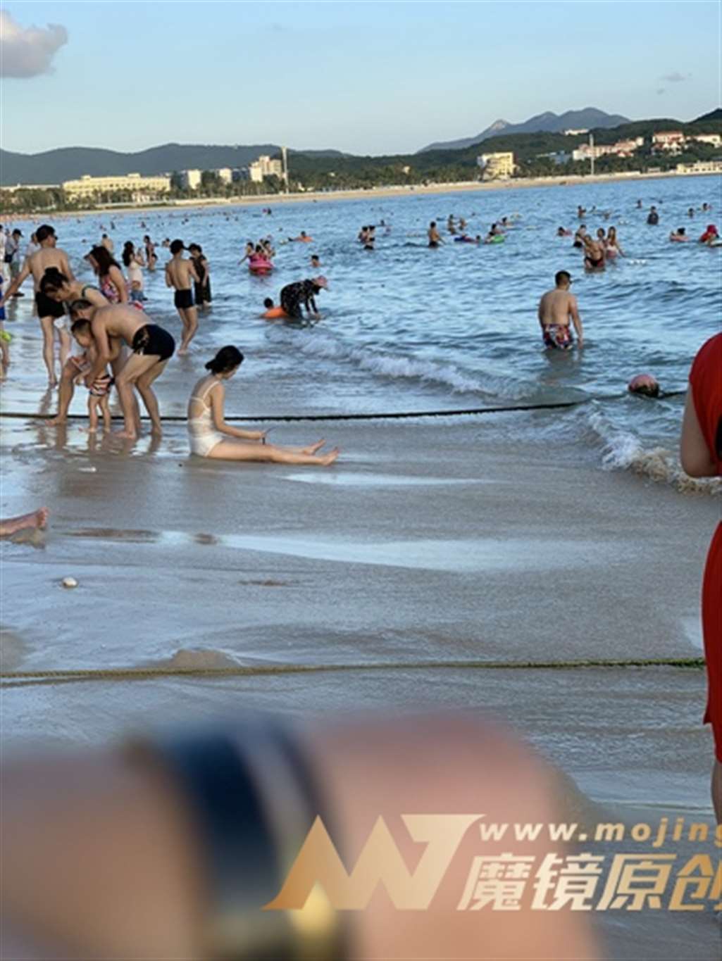 图片[3]-【视觉冲击赛贴】黄昏下的泳装女友-流行馆