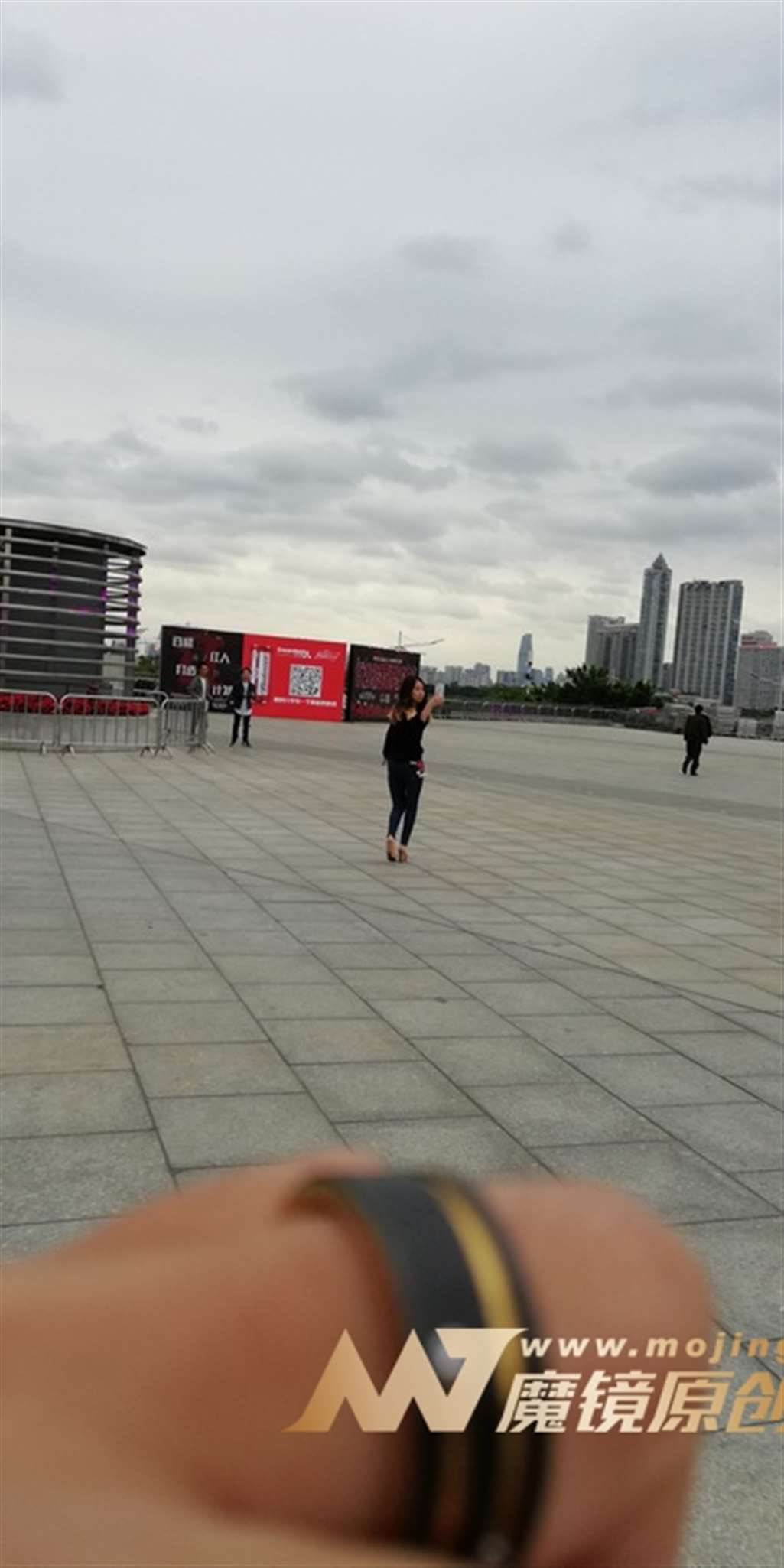 图片[3]-【视觉冲击赛贴】小裤脚，紧牛女友-流行馆