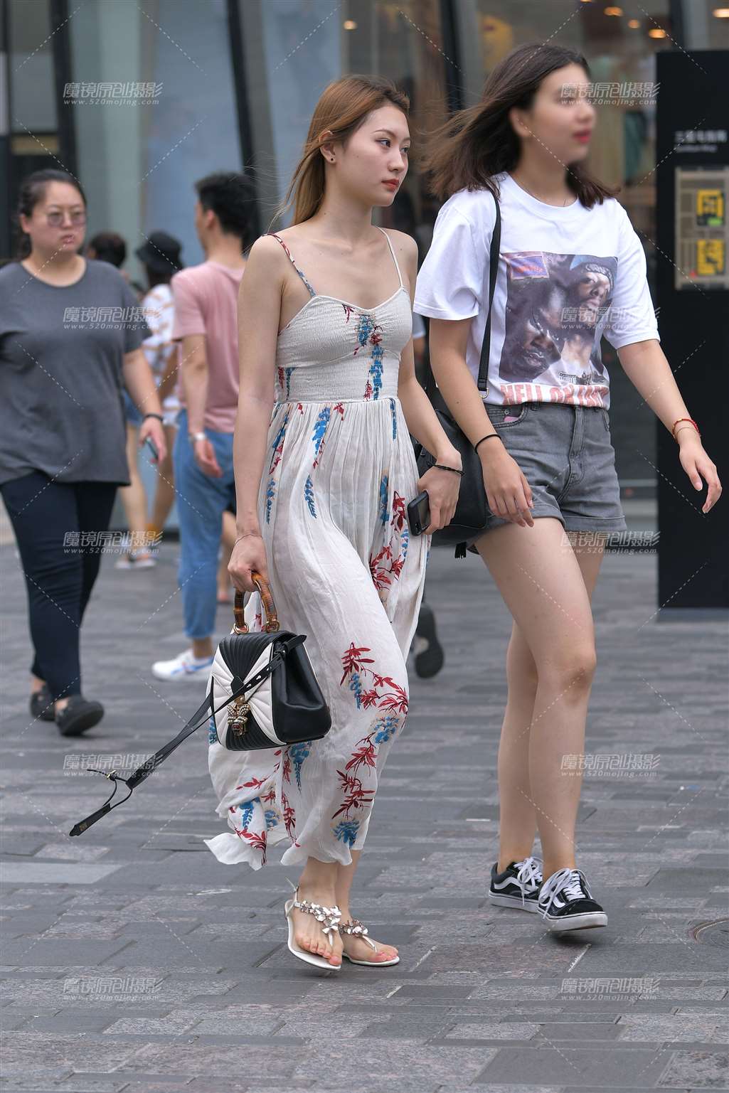 图片[5]-【红石赛帖】吊带裙美女-流行馆