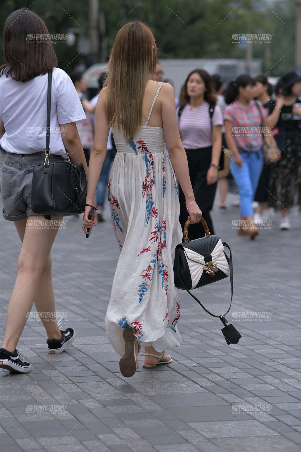 图片[2]-【红石赛帖】吊带裙美女-流行馆