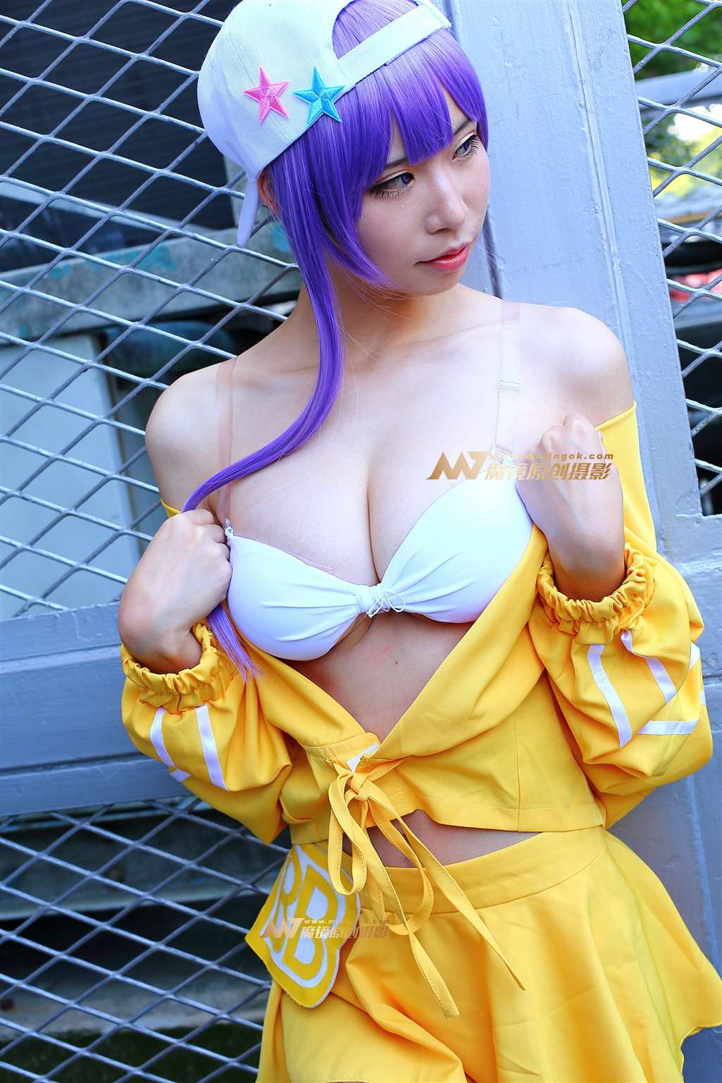 性感黄色运动装coser-流行馆