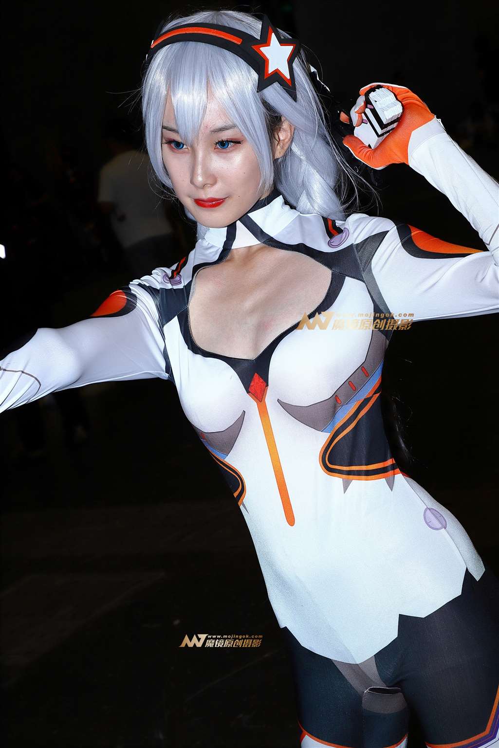 持枪紧身装coser-流行馆
