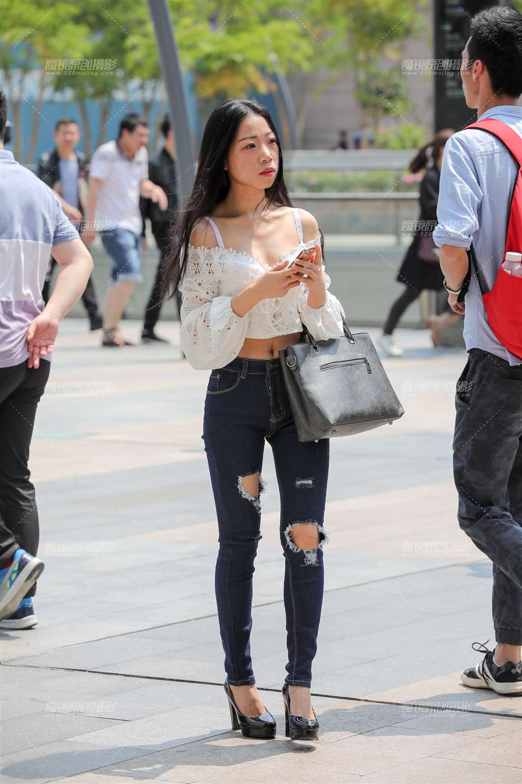 苗条细腰牛仔美眉-流行馆