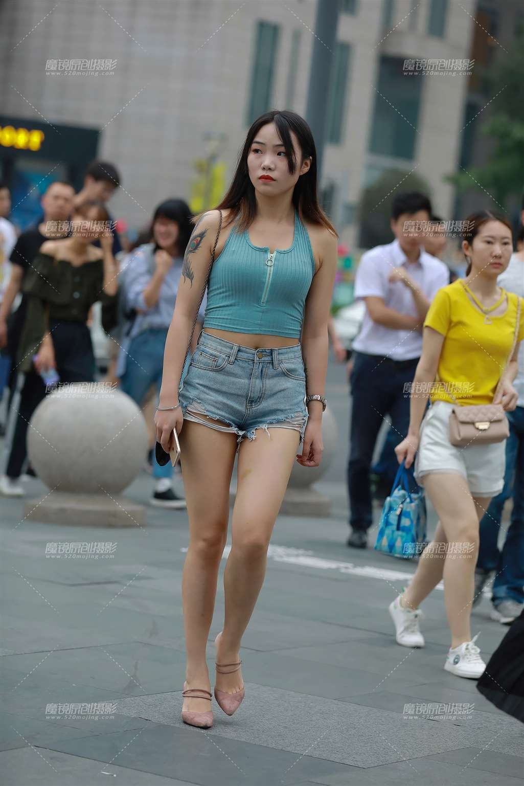 图片[5]-小背心，热裤大长腿-流行馆