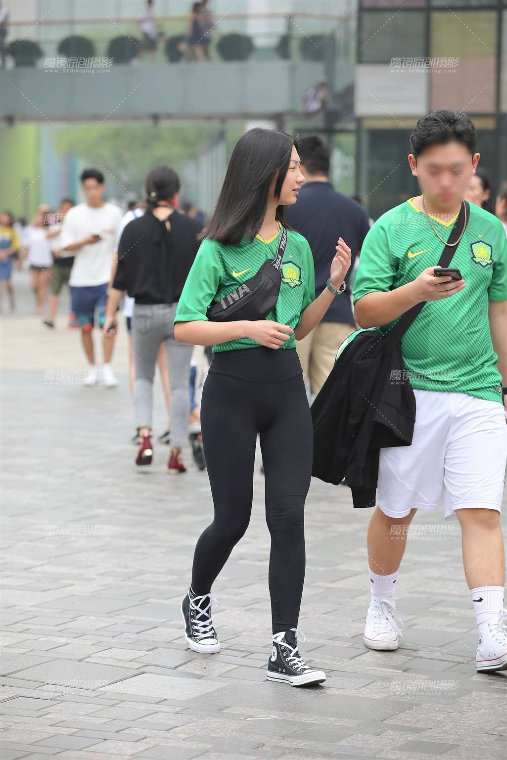 图片[4]-黑色紧致健美裤小美眉-流行馆