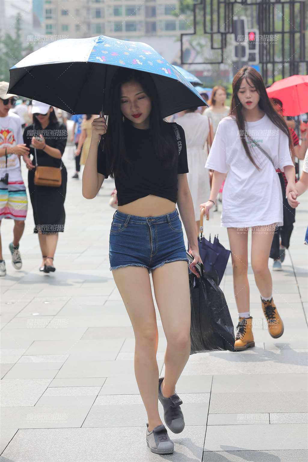热裤小妹-流行馆