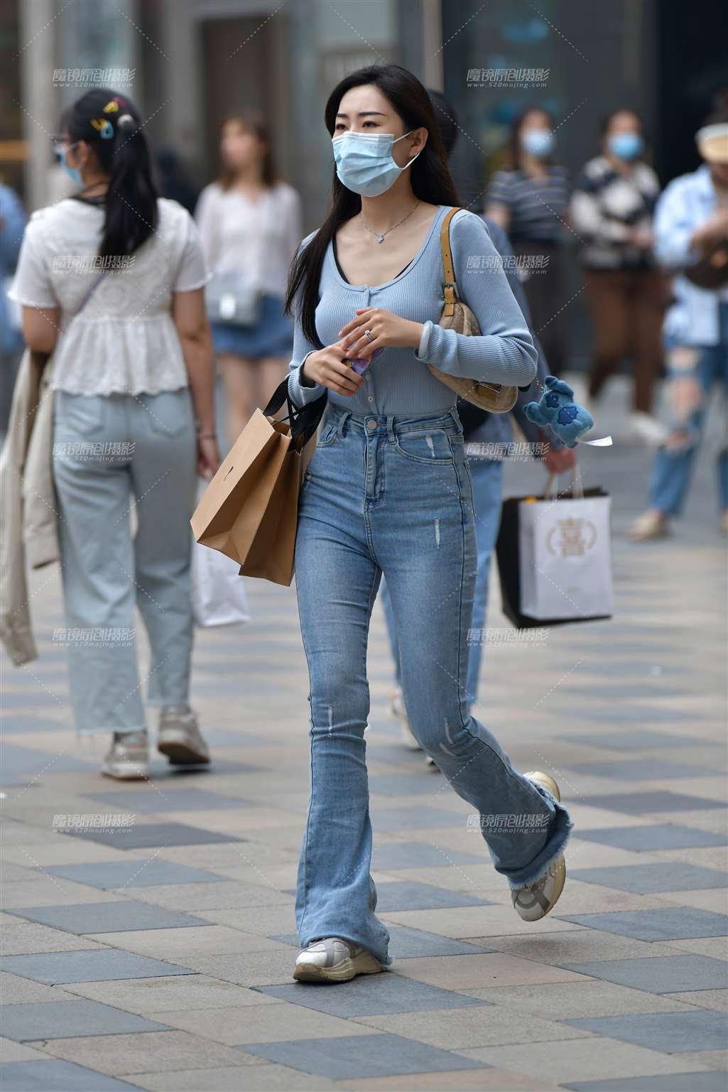 图片[4]-逛街牛仔裤苗条美女-流行馆