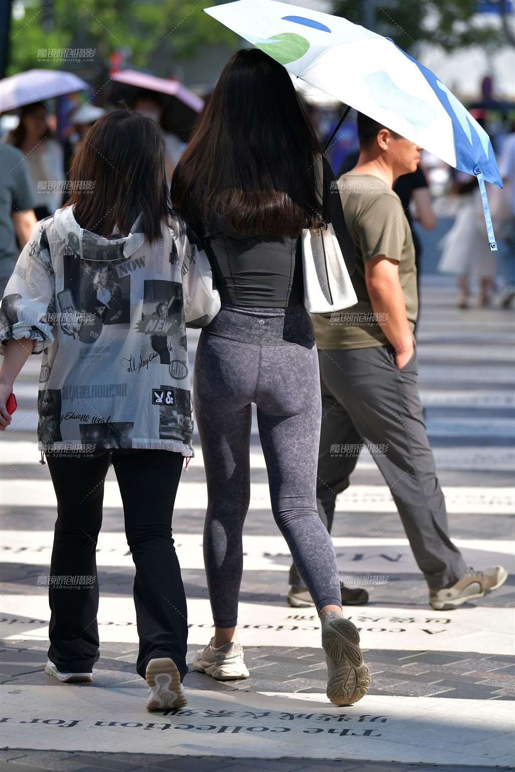 图片[4]-聊悄悄话紧身美女-流行馆