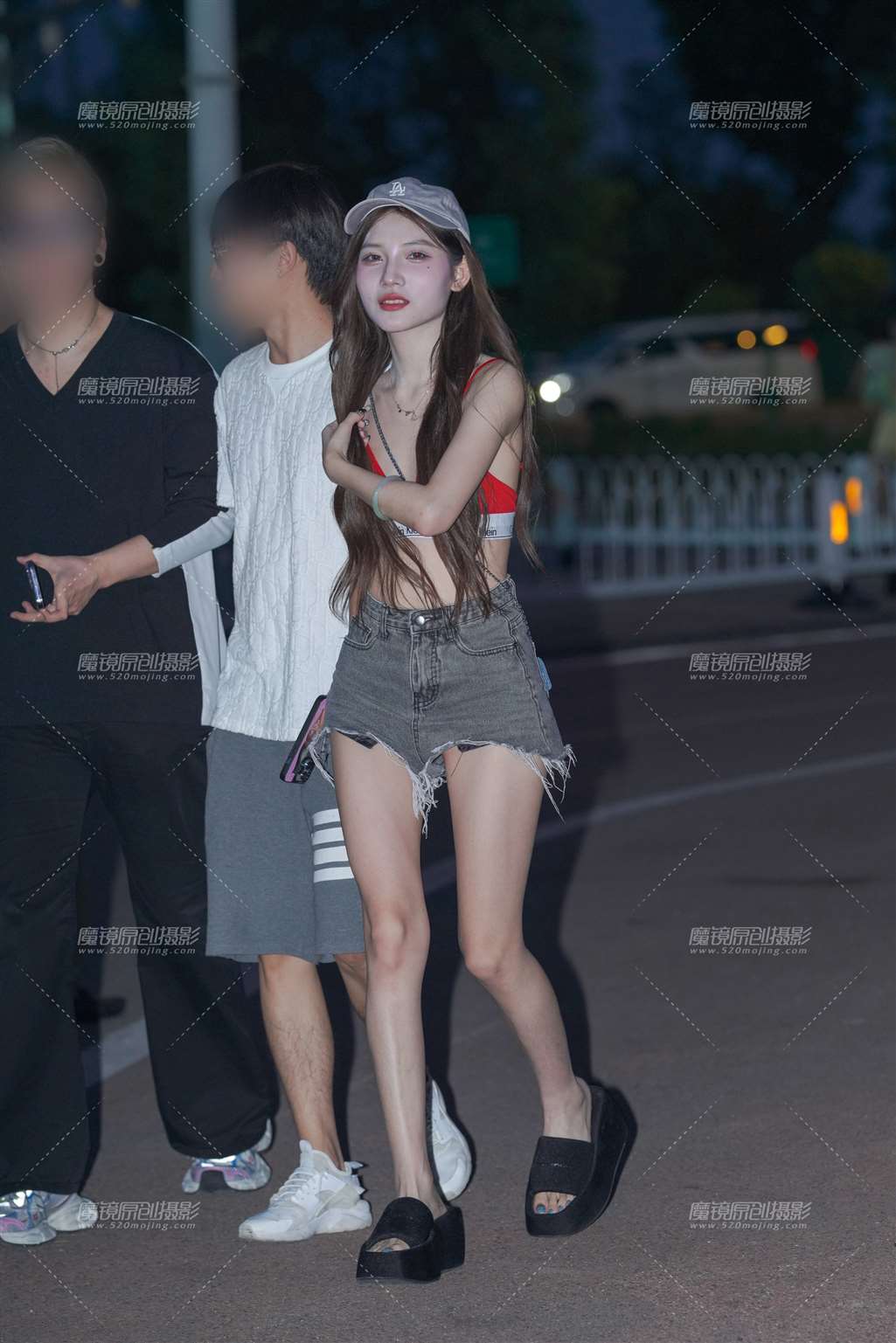 图片[2]-热裤小妹-流行馆