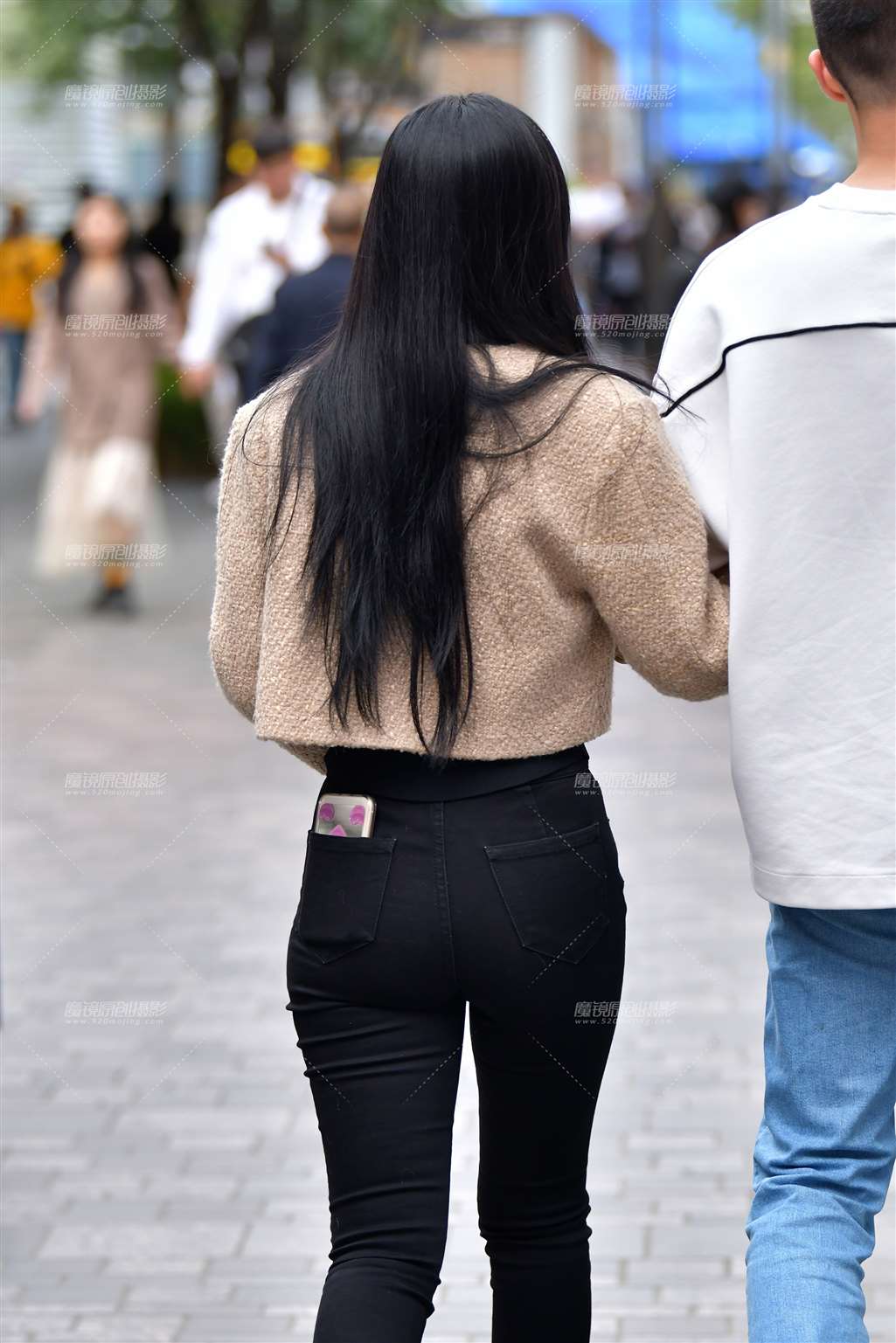 图片[4]-微微丰腴黑色牛仔裤美女-流行馆