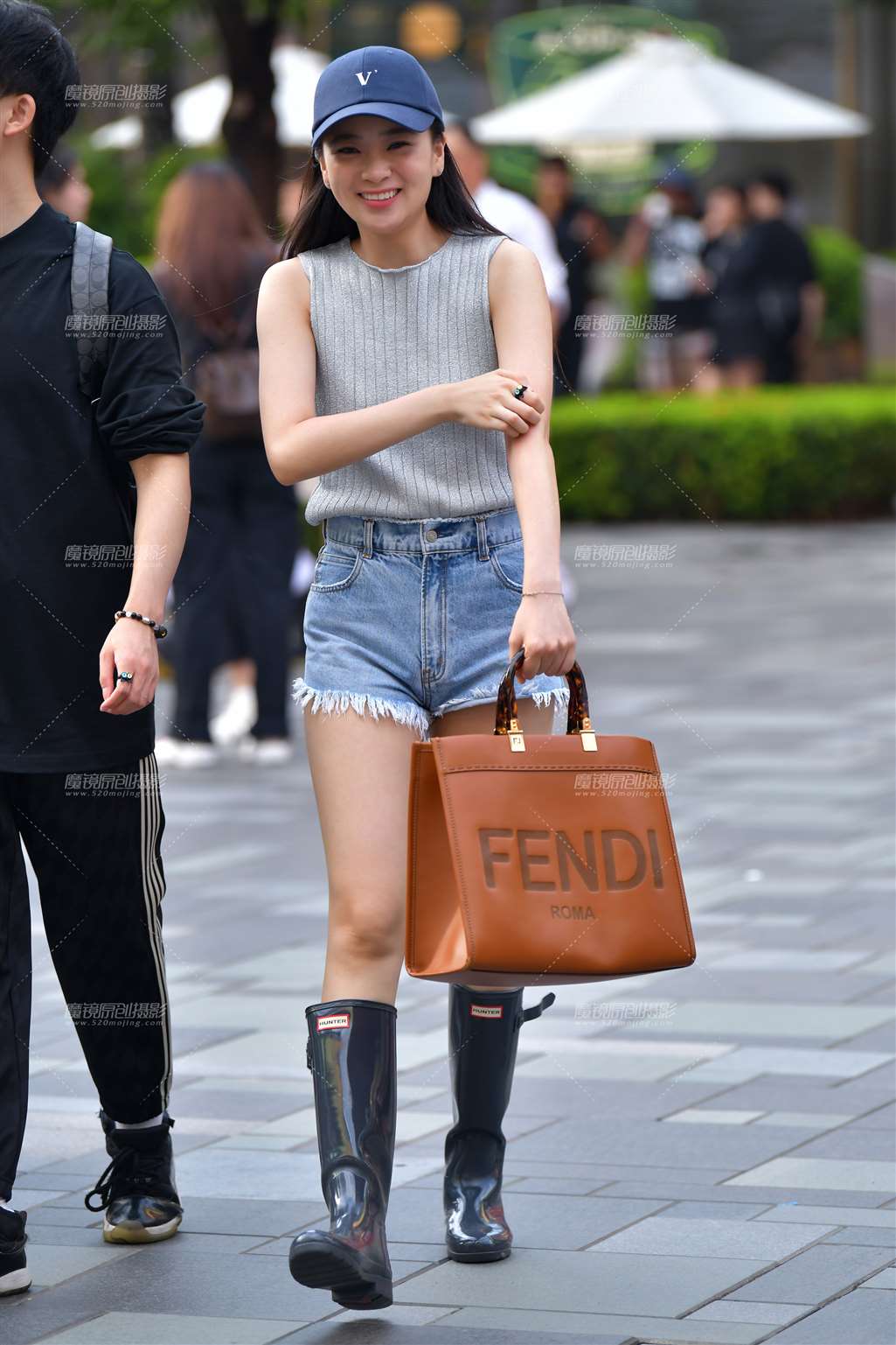 图片[5]-开心牛仔热裤美女-流行馆