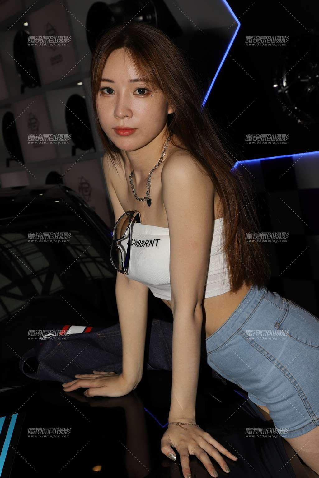 图片[3]-白色抹胸牛仔短裤-流行馆