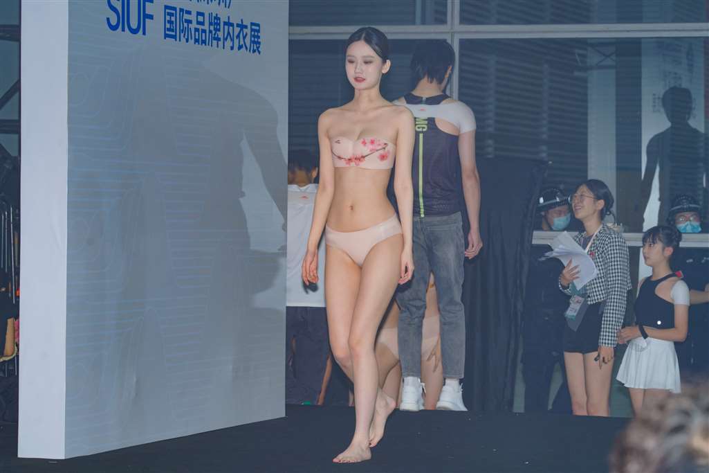 图片[4]-内衣秀-流行馆