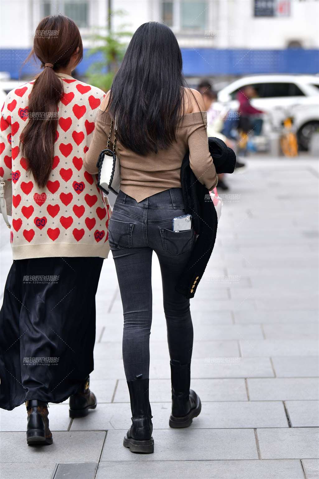 图片[2]-丰满牛仔裤美女-流行馆