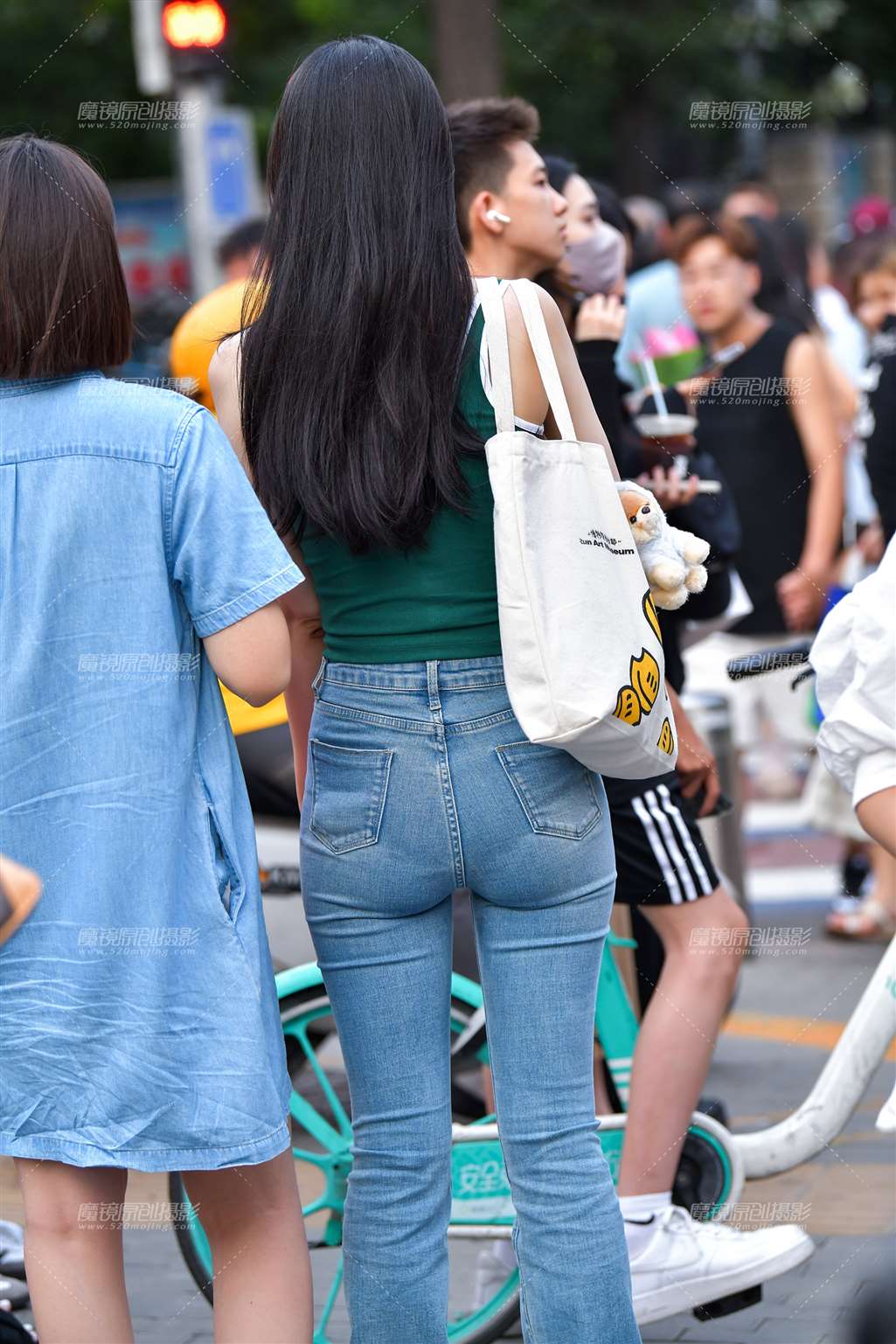 图片[4]-牛仔裤逛街美女-流行馆