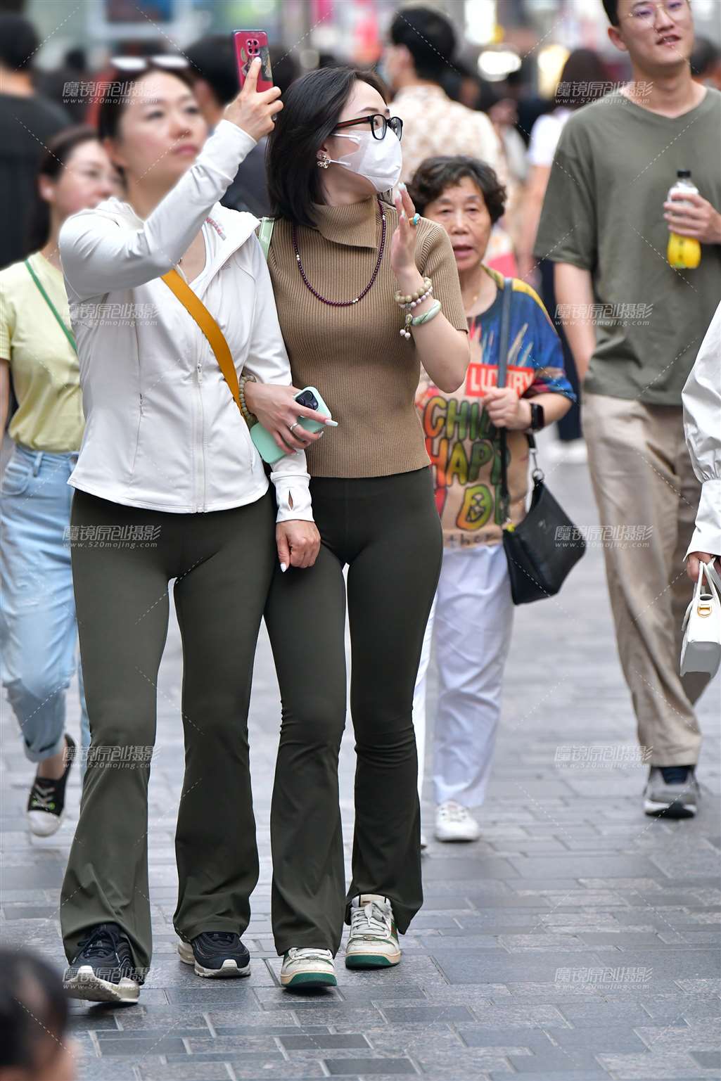 图片[4]-迷人紧身裤美女-流行馆