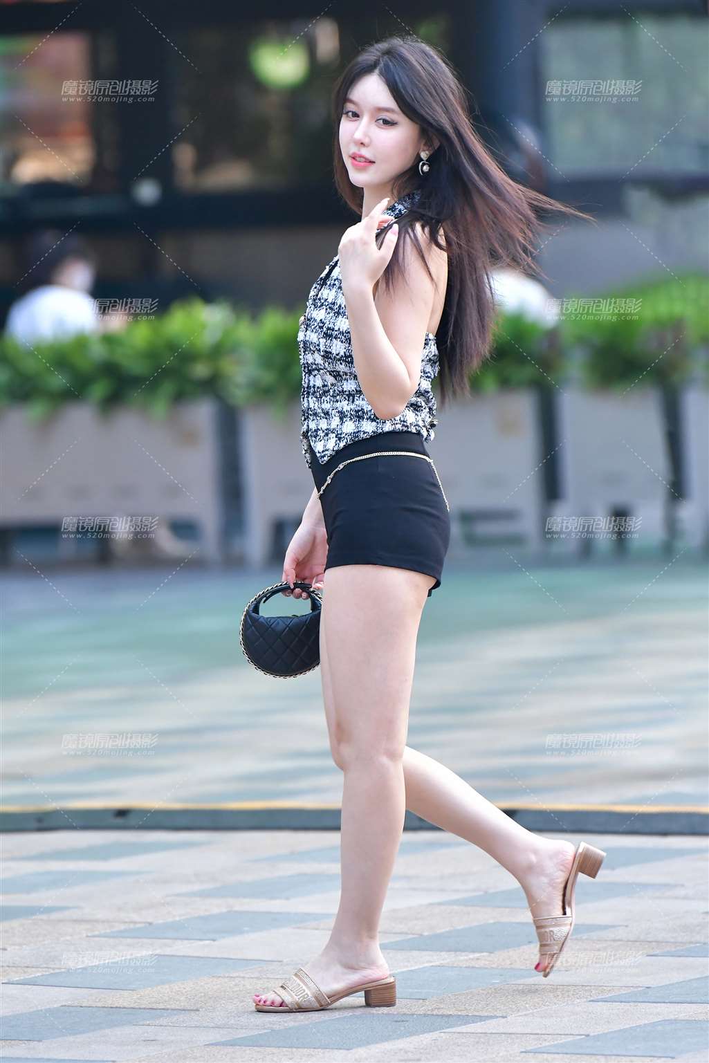 魅力热裤美女-流行馆