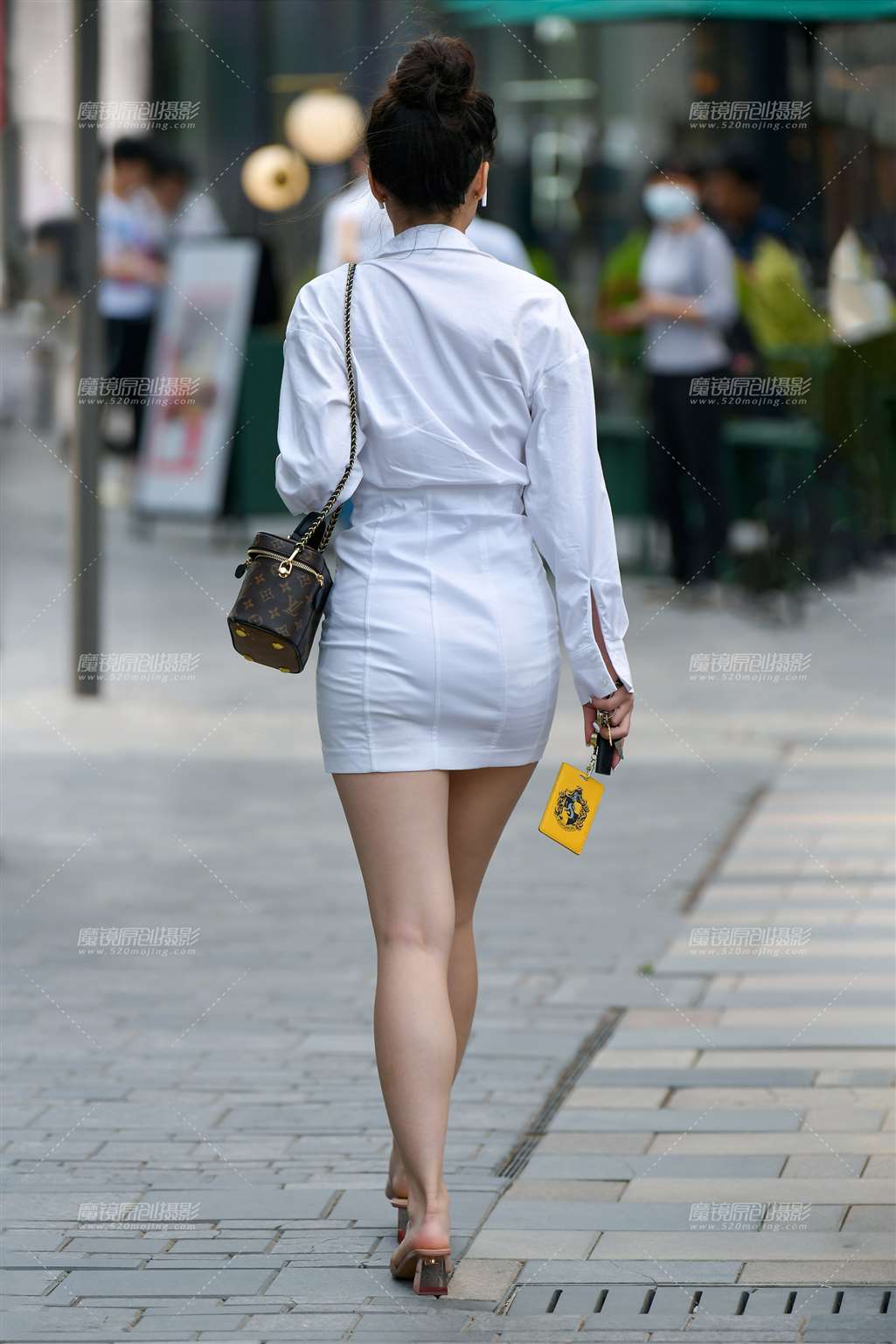 洁白短裙才女-流行馆