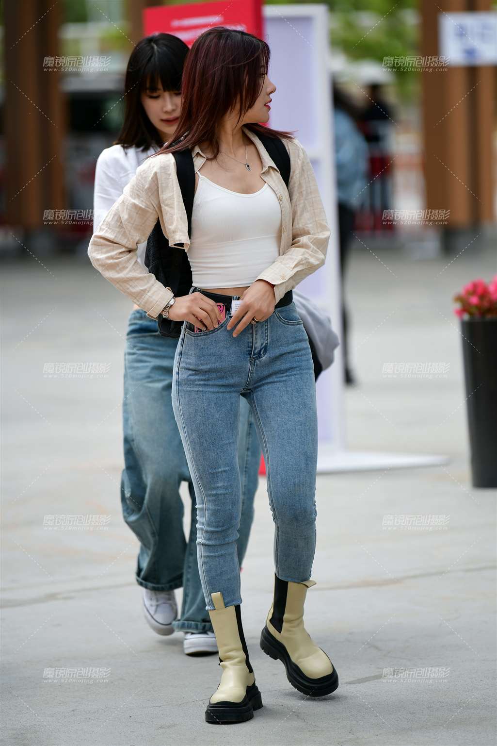 图片[3]-漂亮紧身牛仔裤美女-流行馆