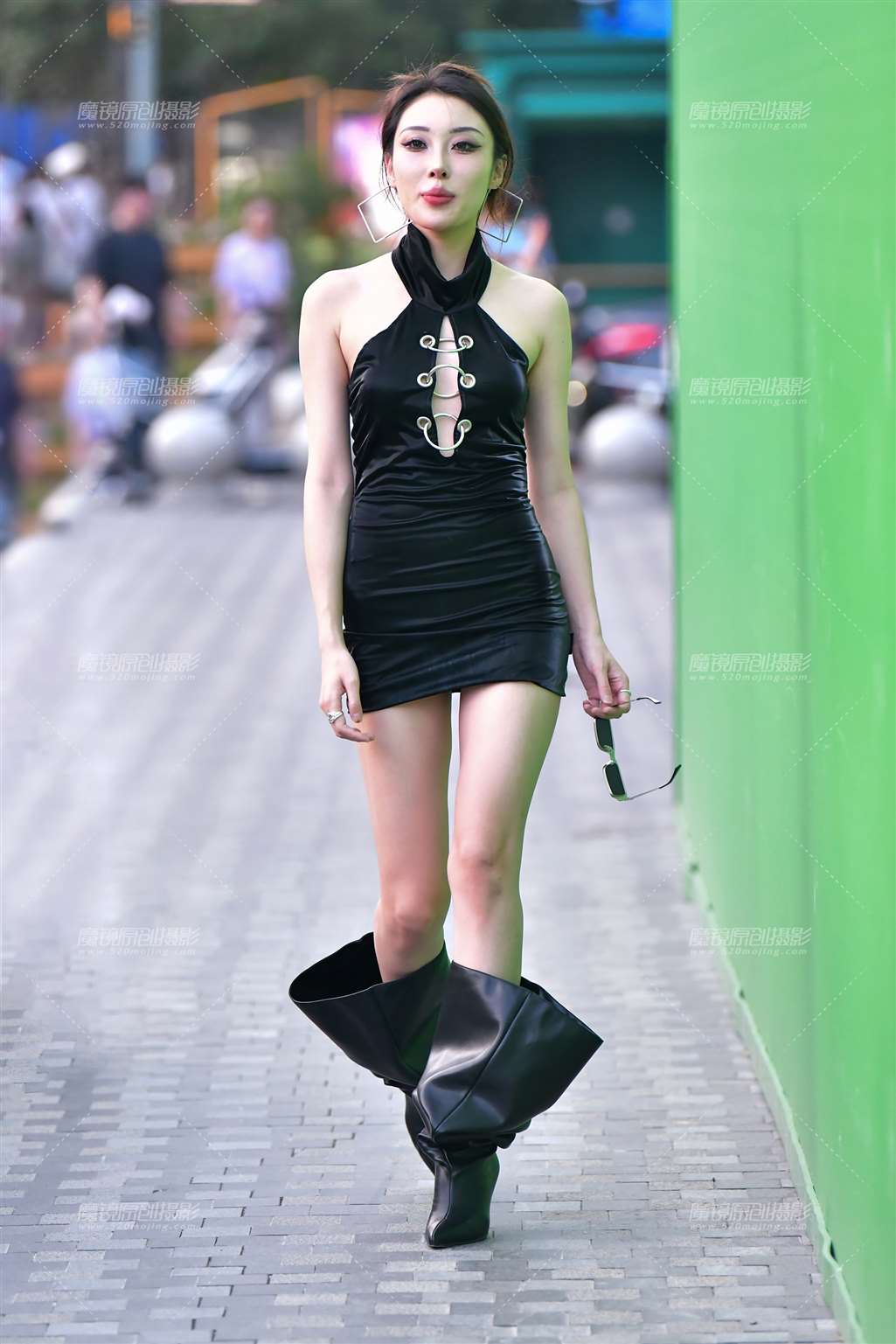 图片[5]-方耳环漂亮黑短裙美女-流行馆