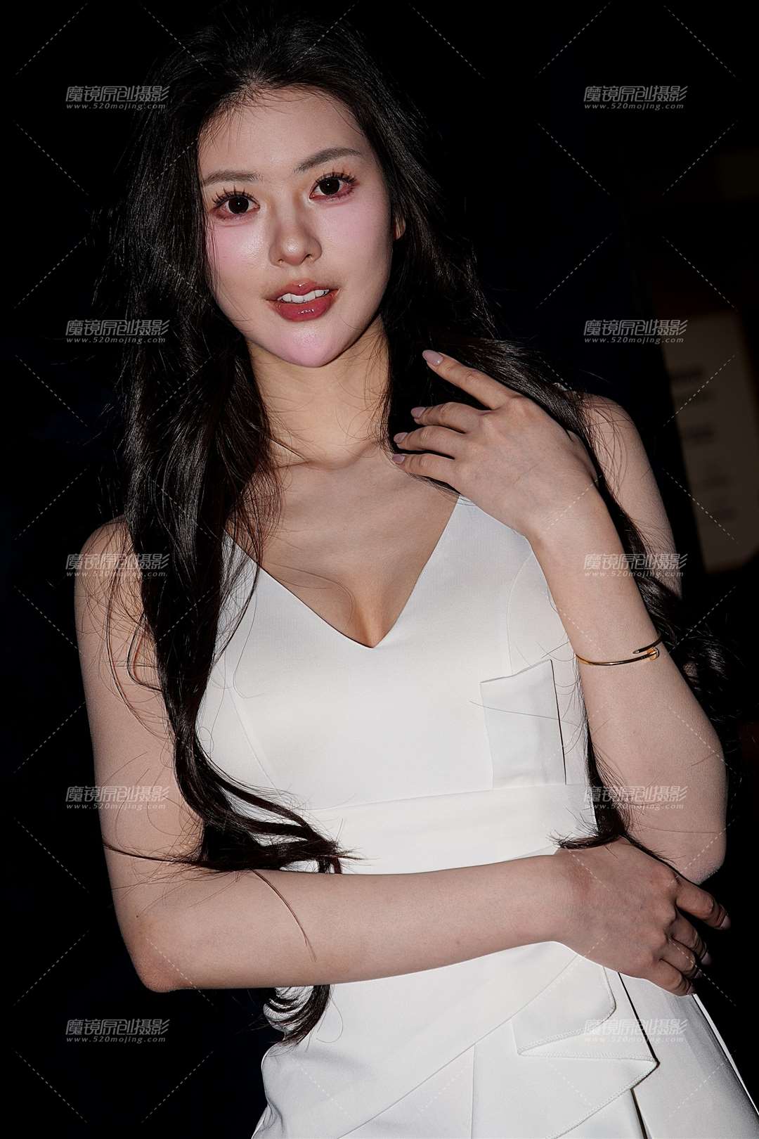 白色连衣长裙女神-流行馆