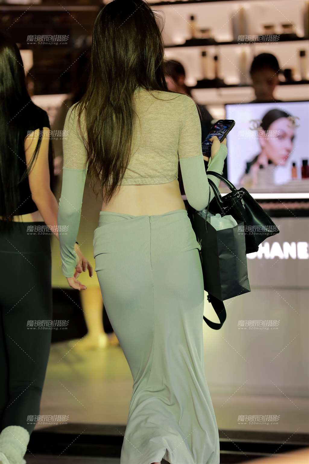 图片[3]-灰色紧身包臀裙美女-流行馆