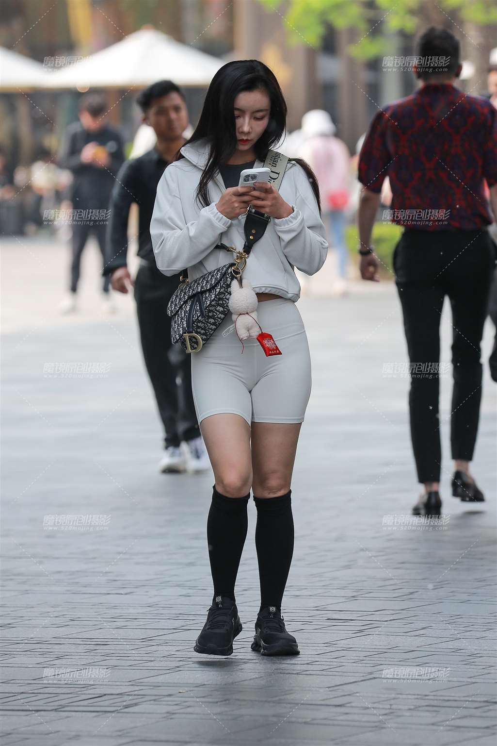 图片[5]-白色瑜伽短裤美女-流行馆