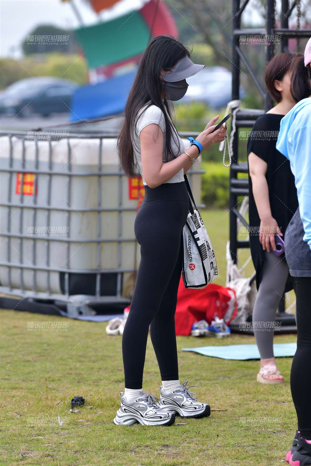 图片[4]-黑色紧身裤高挑美女-流行馆