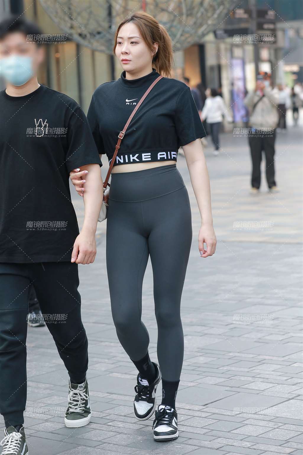 图片[5]-紧身瑜伽裤美女-流行馆