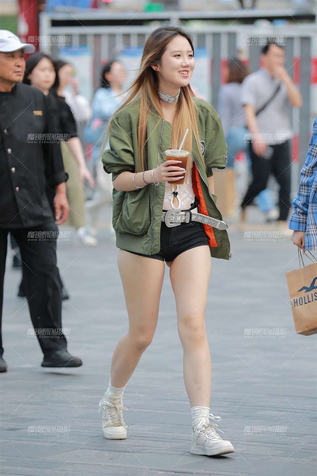 图片[4]-性感黑色热裤美女-流行馆