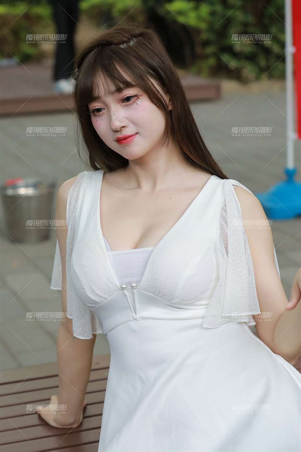 图片[3]-白短裙俏皮美女-流行馆