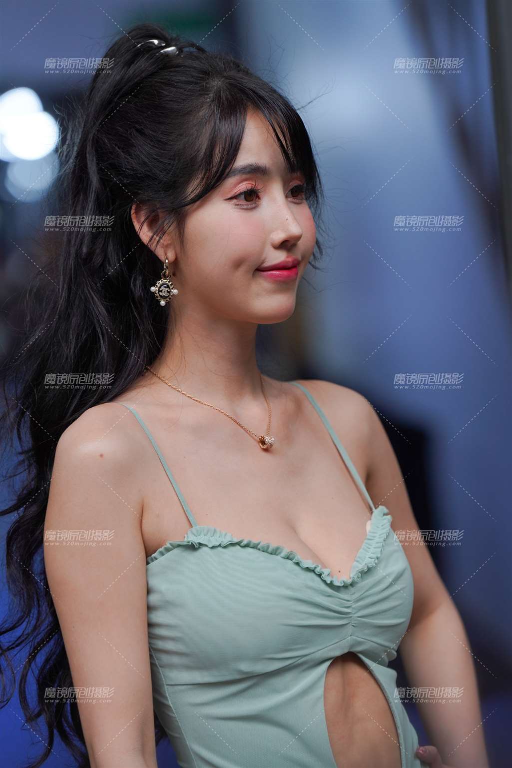 图片[4]-酥胸美女-流行馆