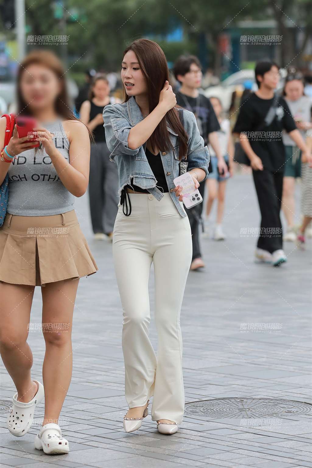 图片[4]-白色紧身裤美女-流行馆