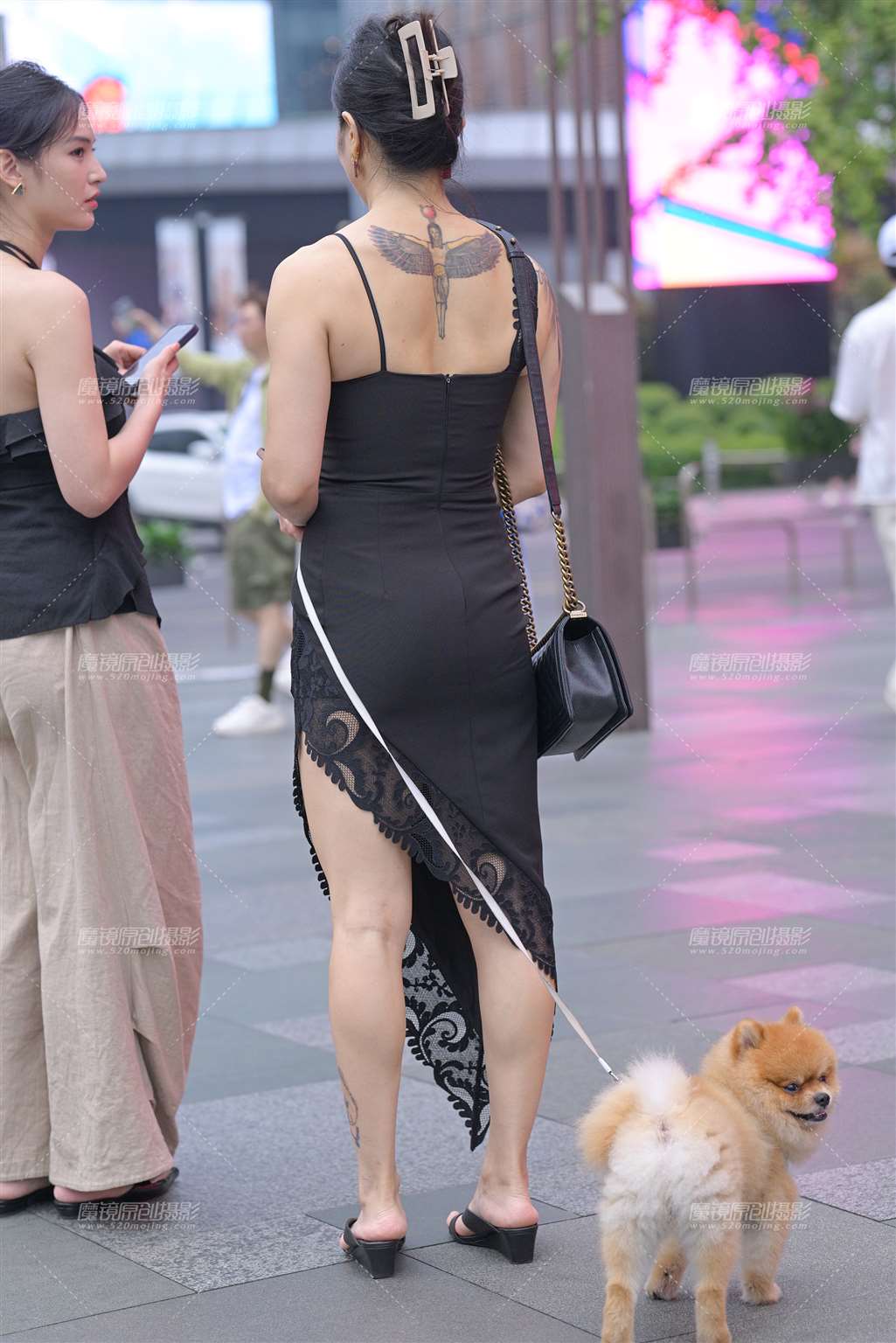 图片[2]-黑色包臀低胸美女-流行馆