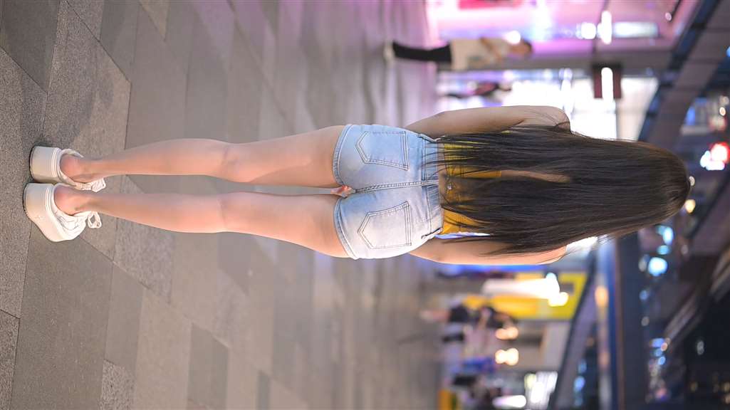 图片[2]-李青青牛仔热裤视频纯享版-流行馆