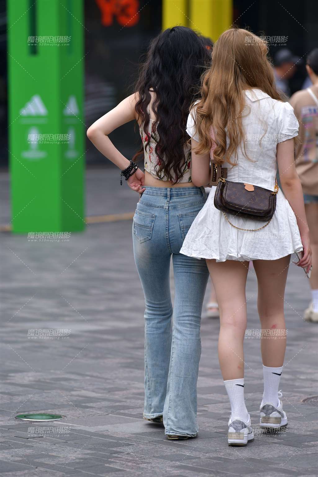 图片[3]-长发牛仔裤美女-流行馆