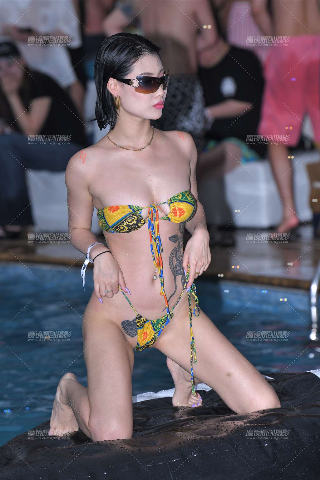 复古神秘性感绑带Bikini-流行馆