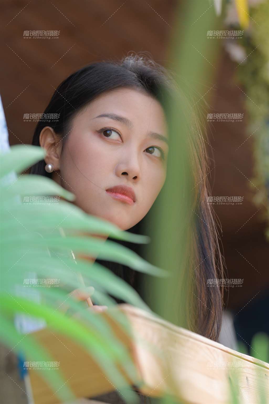图片[3]-绿色瑜伽短裤美女-流行馆