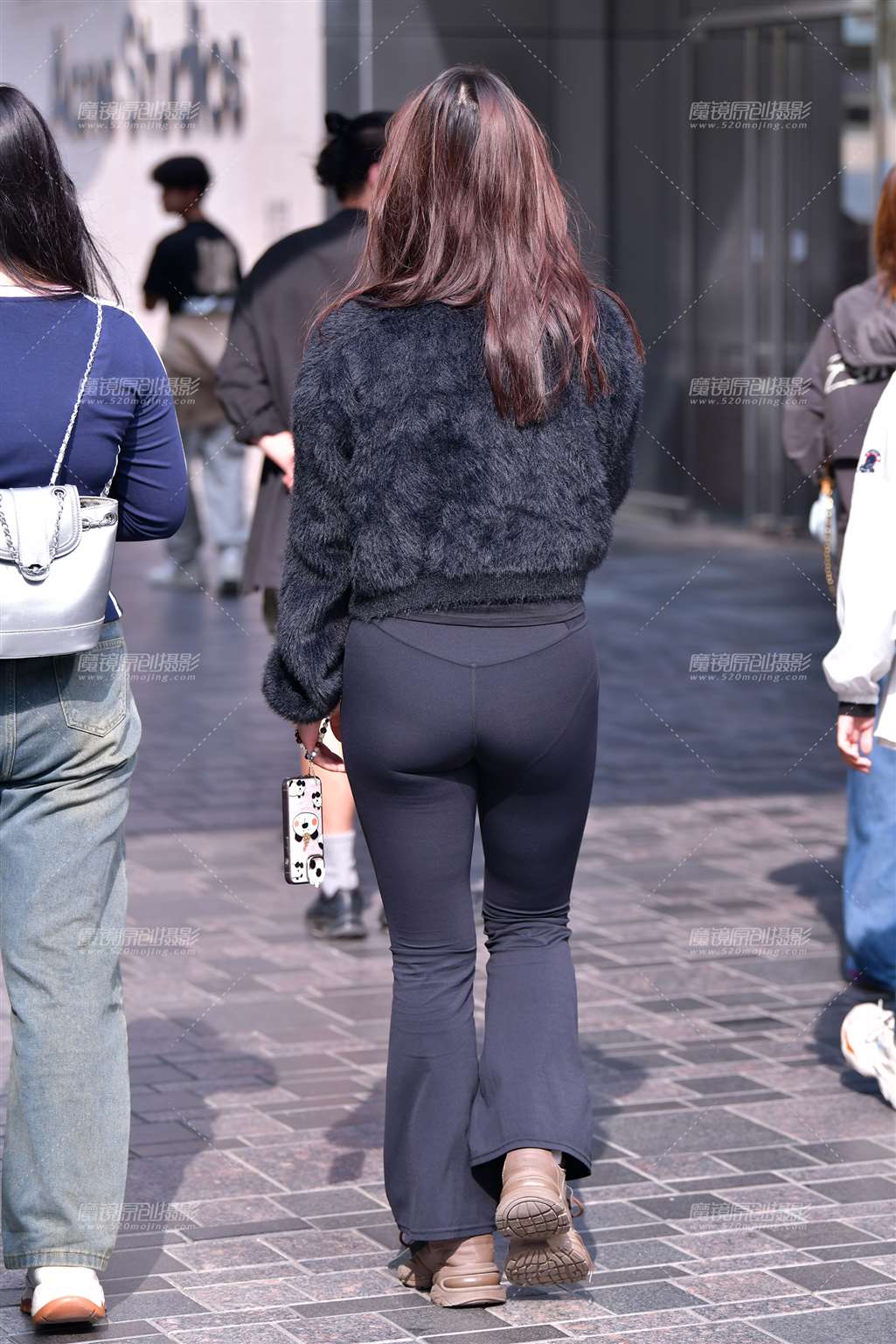 图片[2]-微丰腴黑色紧身裤美女-流行馆