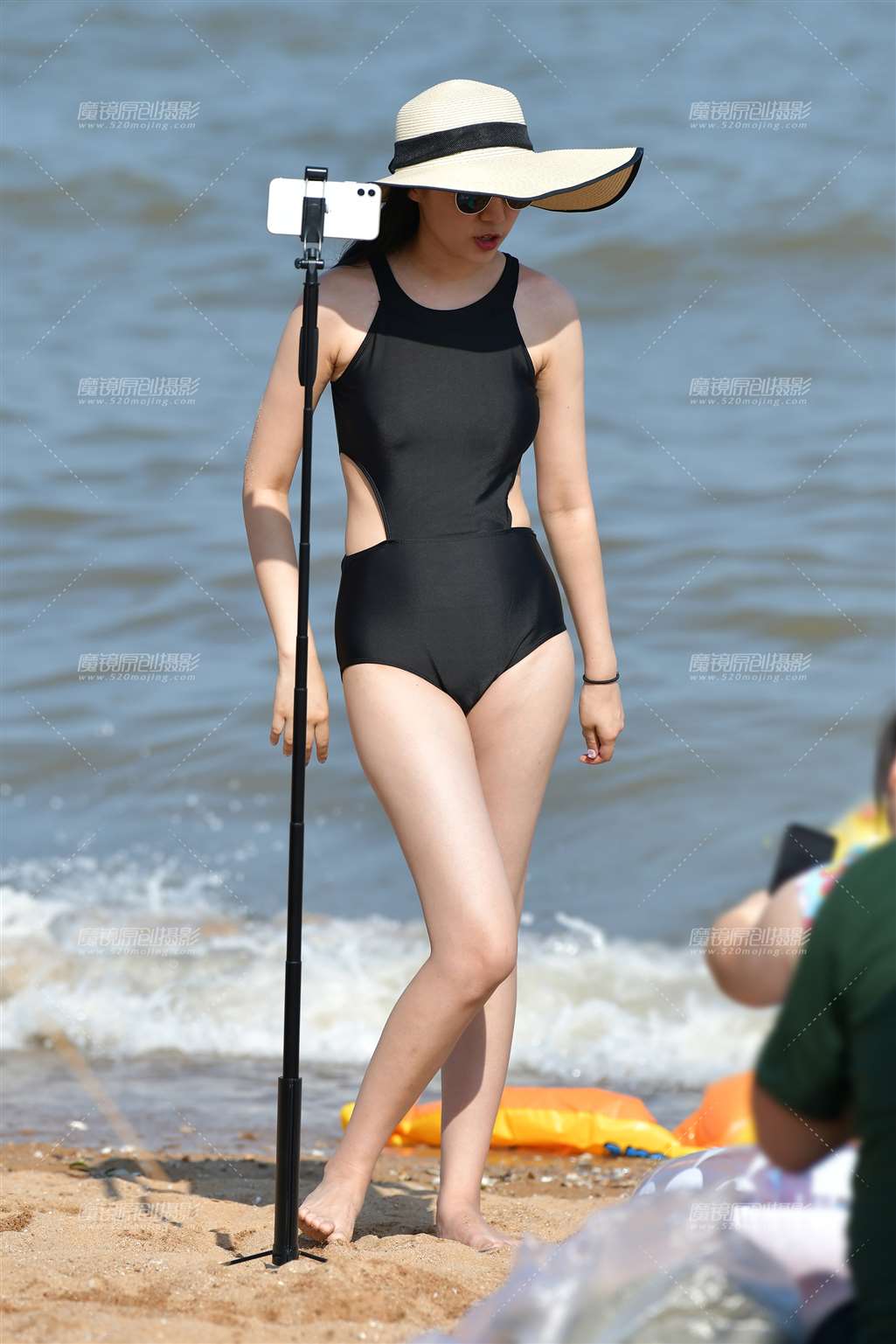 图片[4]-柔软沙滩自拍高挑美女-流行馆