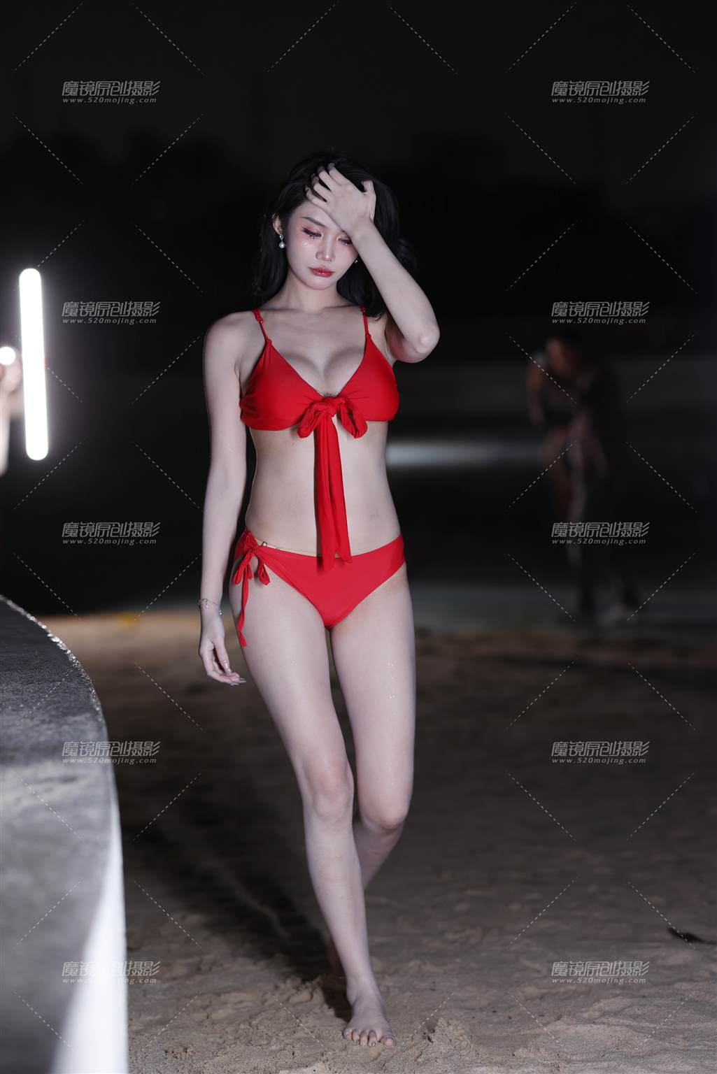 图片[3]-极品红色比基尼白皙美模小思佳-流行馆