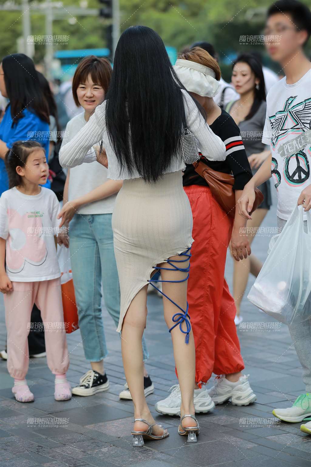 图片[2]-紧身包臀裙美女-流行馆