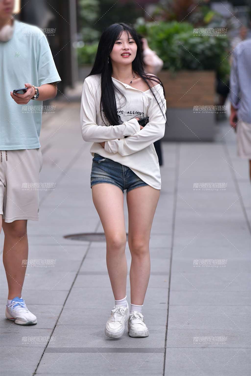 图片[3]-超短牛仔热裤美女-流行馆