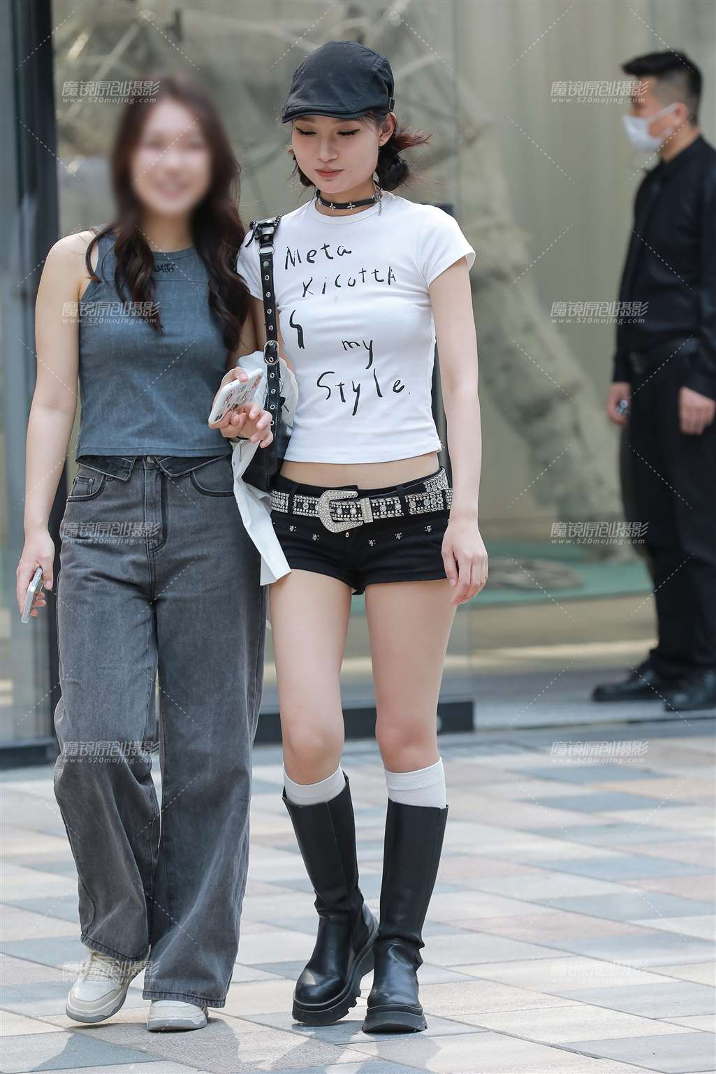 图片[4]-黑色热裤美女-流行馆