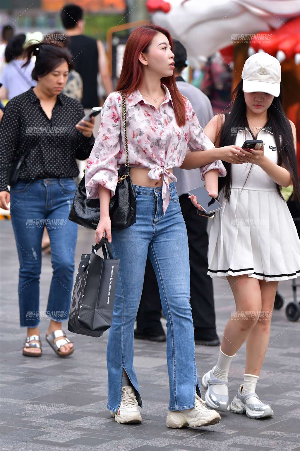 图片[3]-花衫牛仔裤美女-流行馆