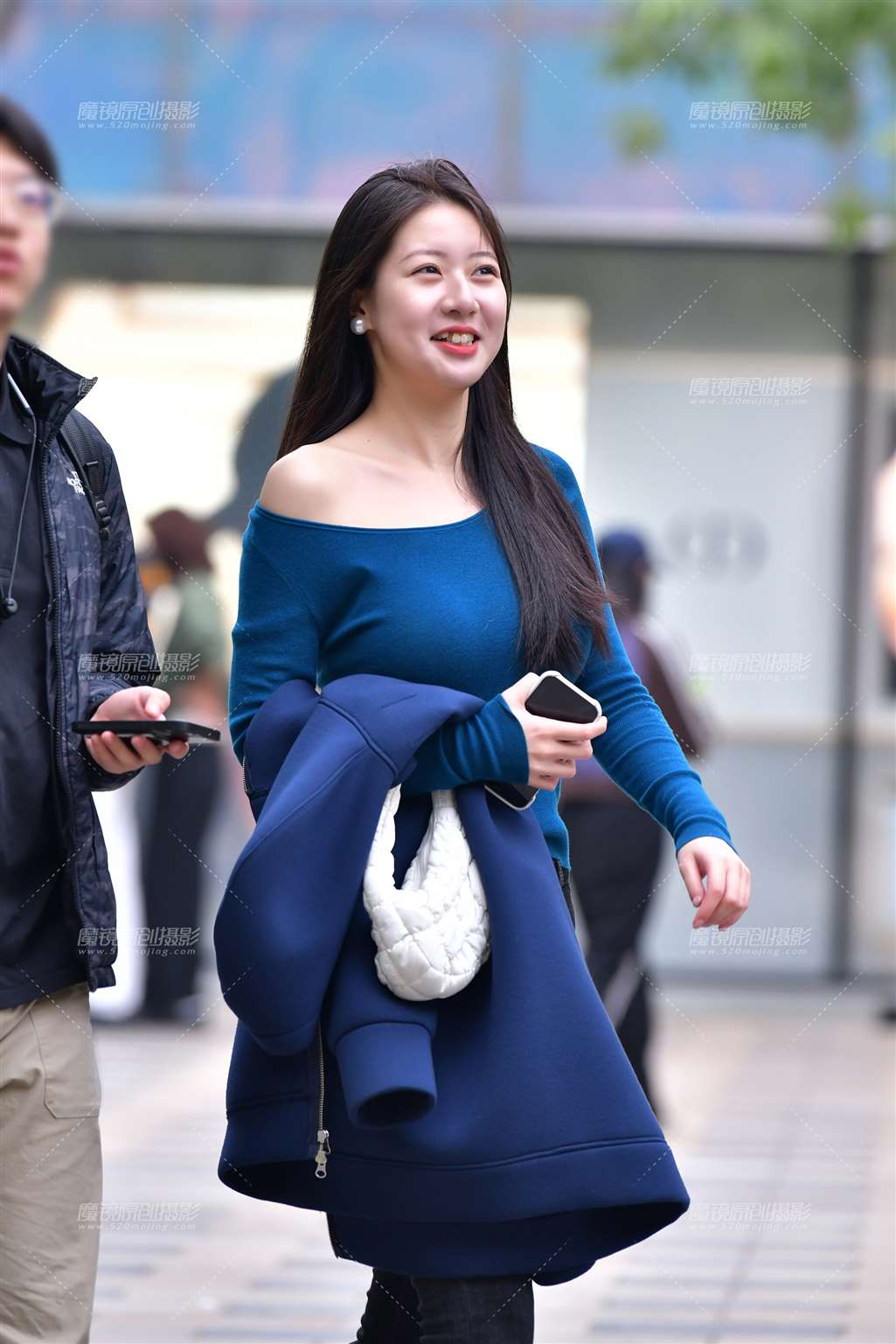图片[5]-红嘴唇甜美牛仔裤美女-流行馆