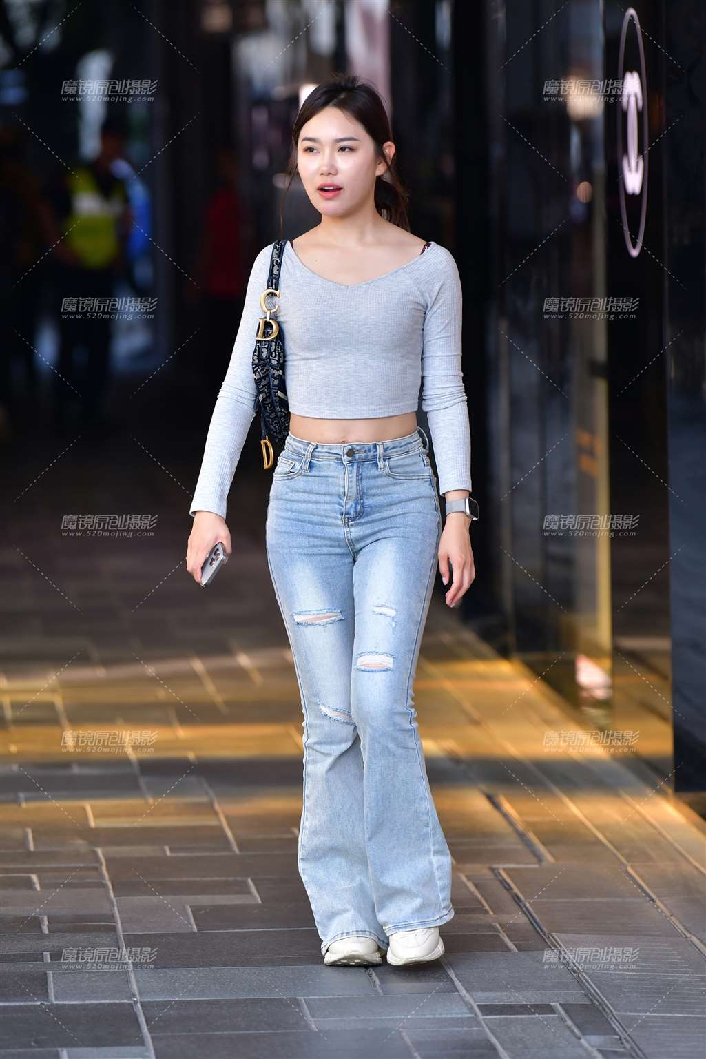 图片[4]-甜美紧身牛仔裤美女-流行馆