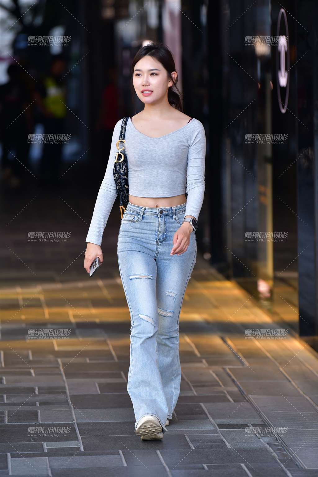 图片[5]-甜美紧身牛仔裤美女-流行馆